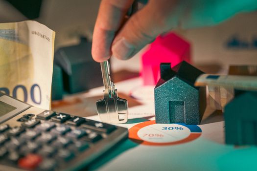 Financování Opravy Domu: Úvěry a Úsporné Tipy